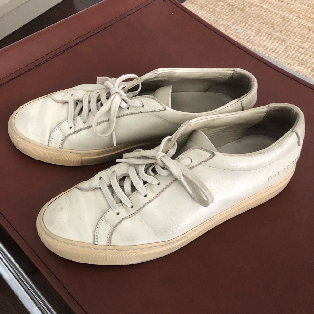 Taupe common projects